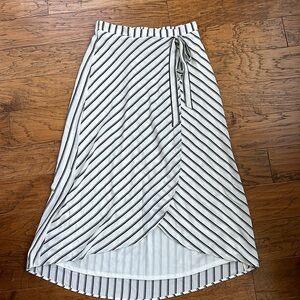 Le Lis Wrap Skirt